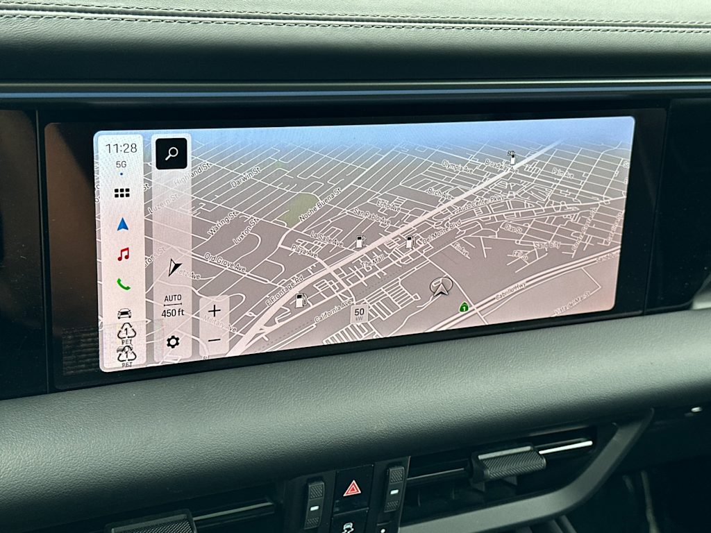 Thumbnail: 2025 Porsche Macan - 15