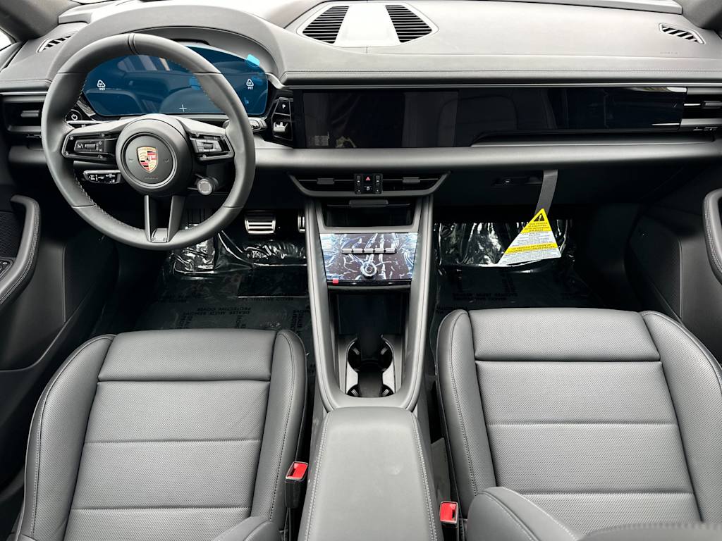 Thumbnail: 2025 Porsche Macan - 2