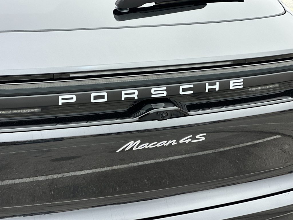 Thumbnail: 2025 Porsche Macan - 6