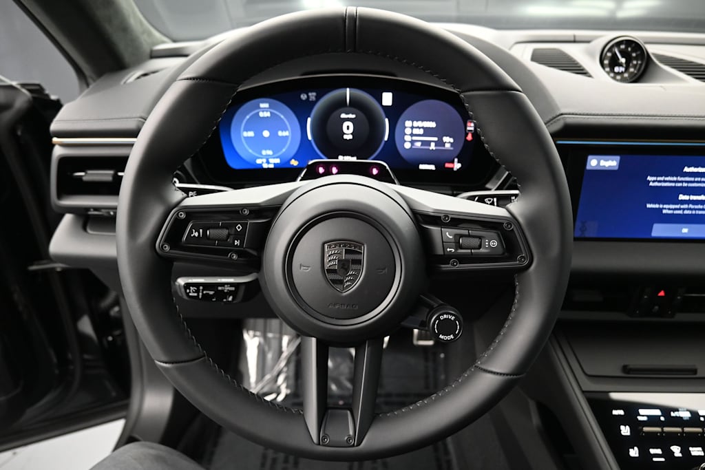 Thumbnail: 2026 Porsche Macan - 11