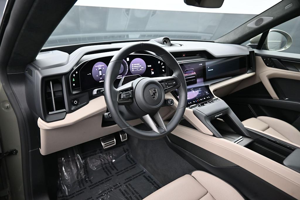 Thumbnail: 2026 Porsche Cayenne - 2