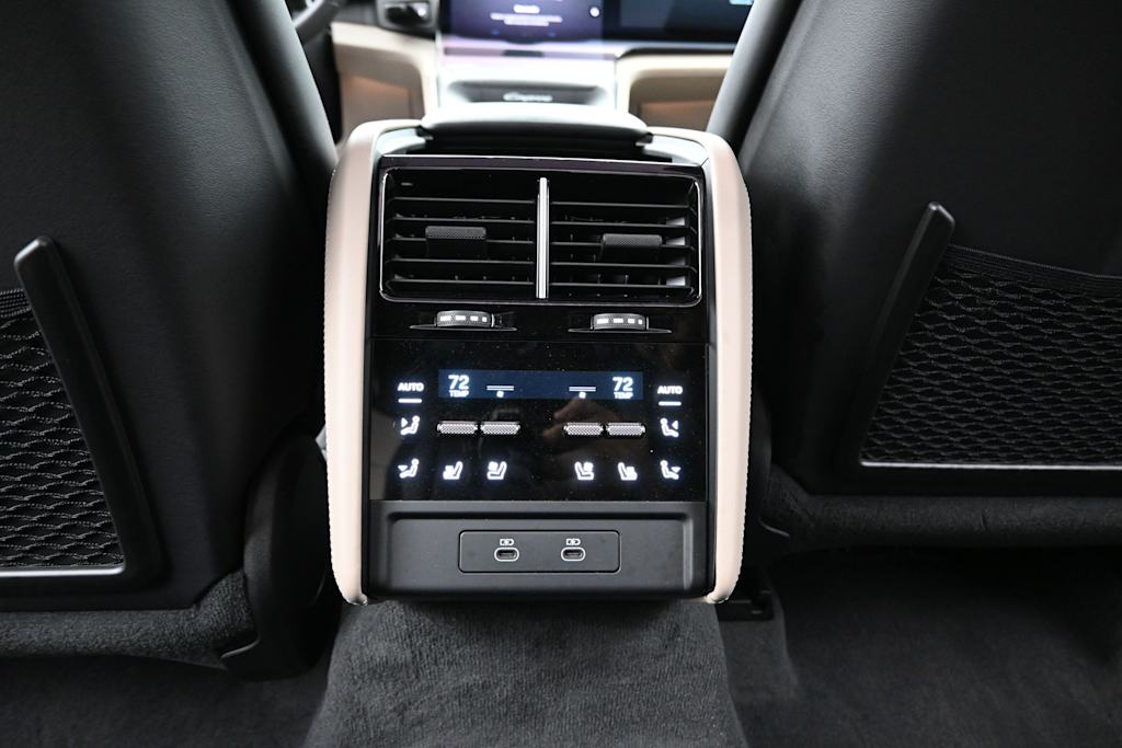 Thumbnail: 2026 Porsche Cayenne - 29