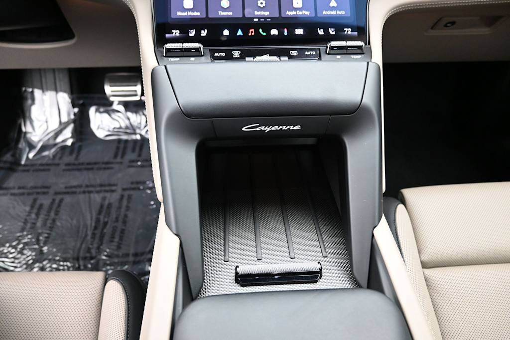 Thumbnail: 2026 Porsche Cayenne - 15