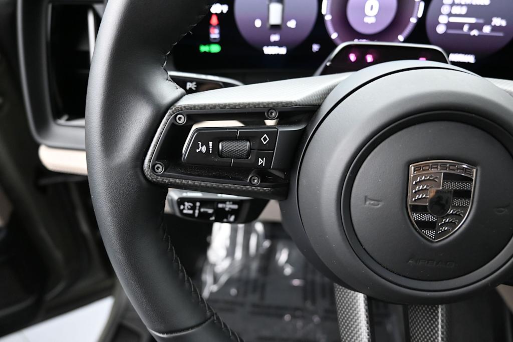 Thumbnail: 2026 Porsche Cayenne - 25