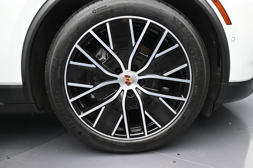 Thumbnail: 2025 Porsche Macan - 7