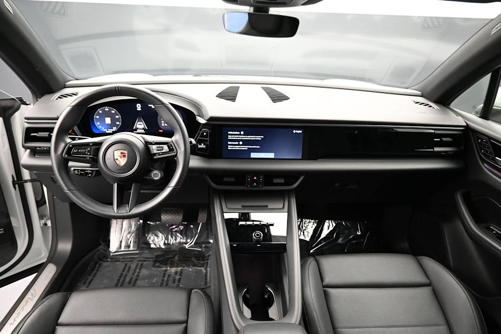 Thumbnail: 2025 Porsche Macan - 9