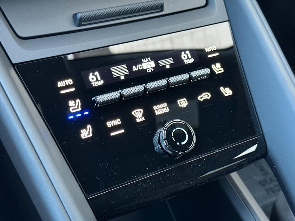 Thumbnail: 2025 Porsche Macan - 25