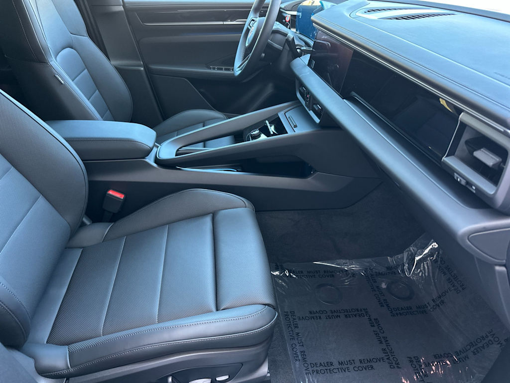 Thumbnail: 2025 Porsche Macan - 21