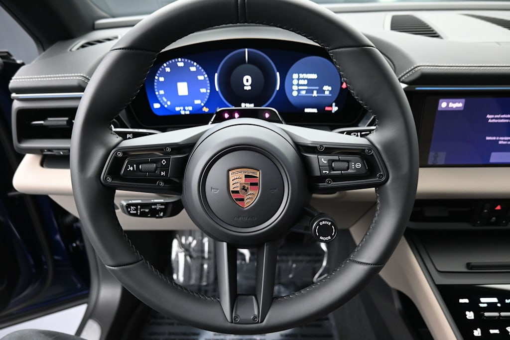 Thumbnail: 2026 Porsche Macan - 11