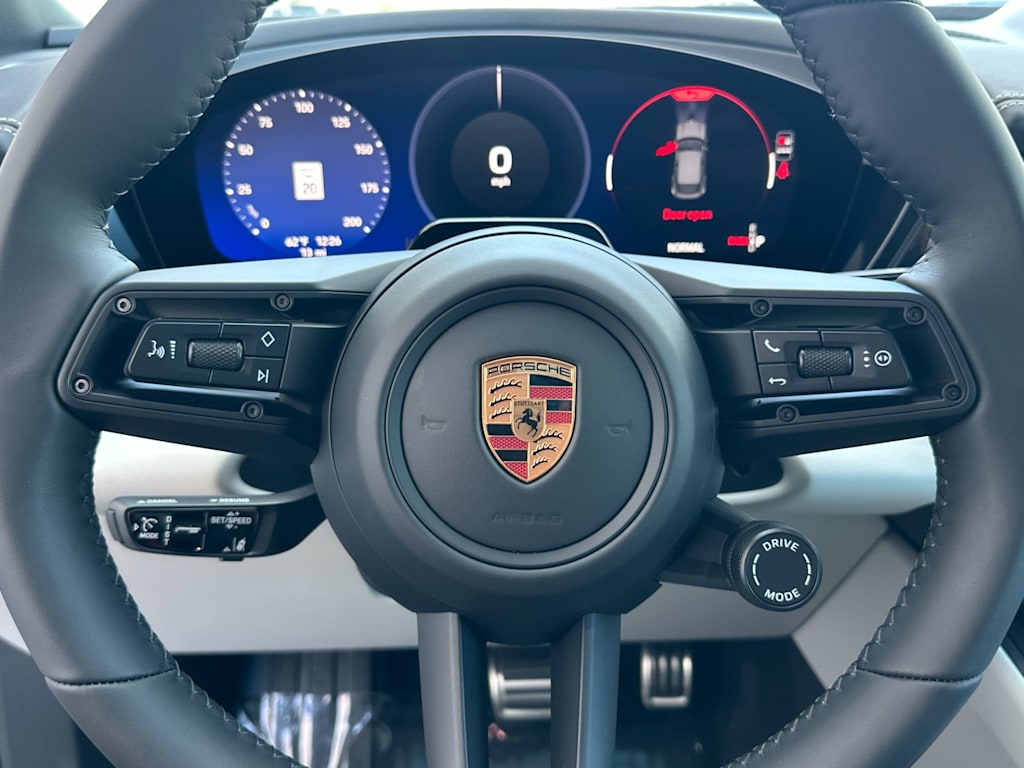Thumbnail: 2026 Porsche Macan - 27