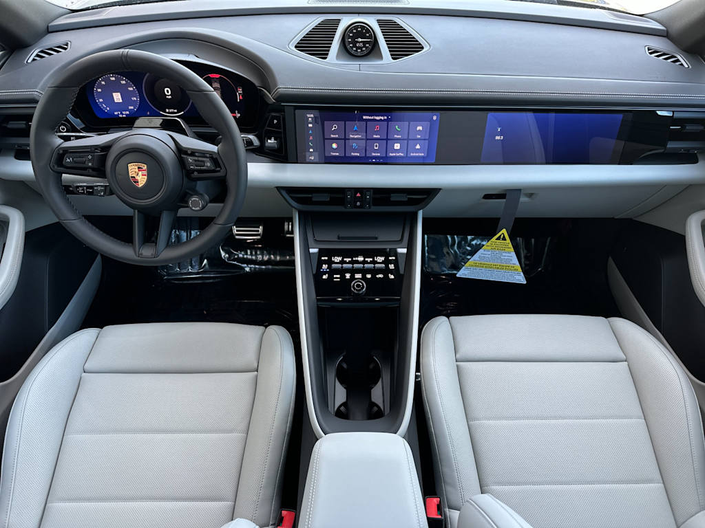 Thumbnail: 2026 Porsche Macan - 2