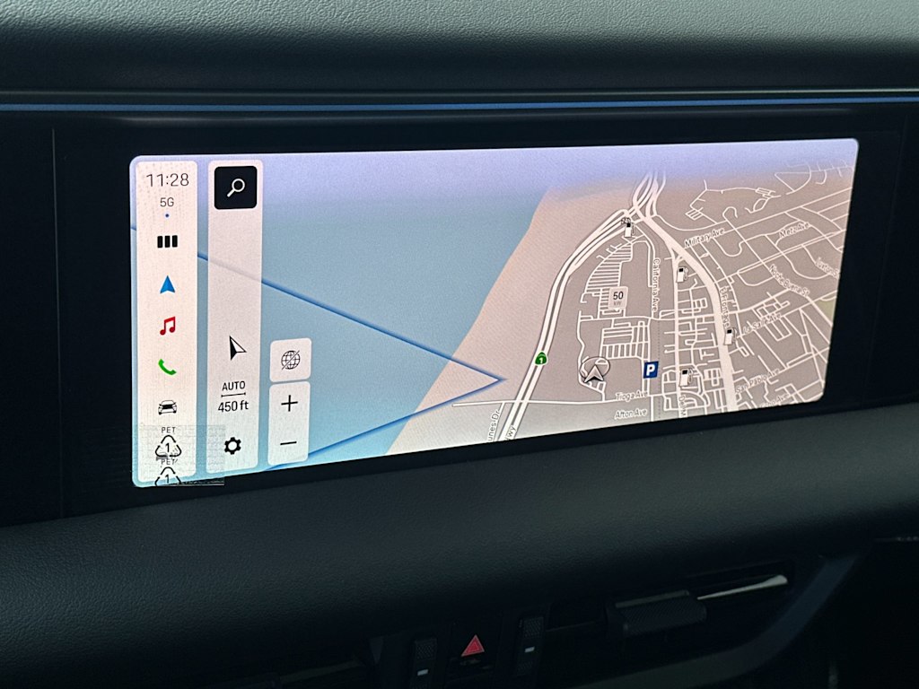 Thumbnail: 2025 Porsche Macan - 24