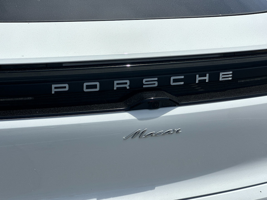 Thumbnail: 2025 Porsche Macan - 7