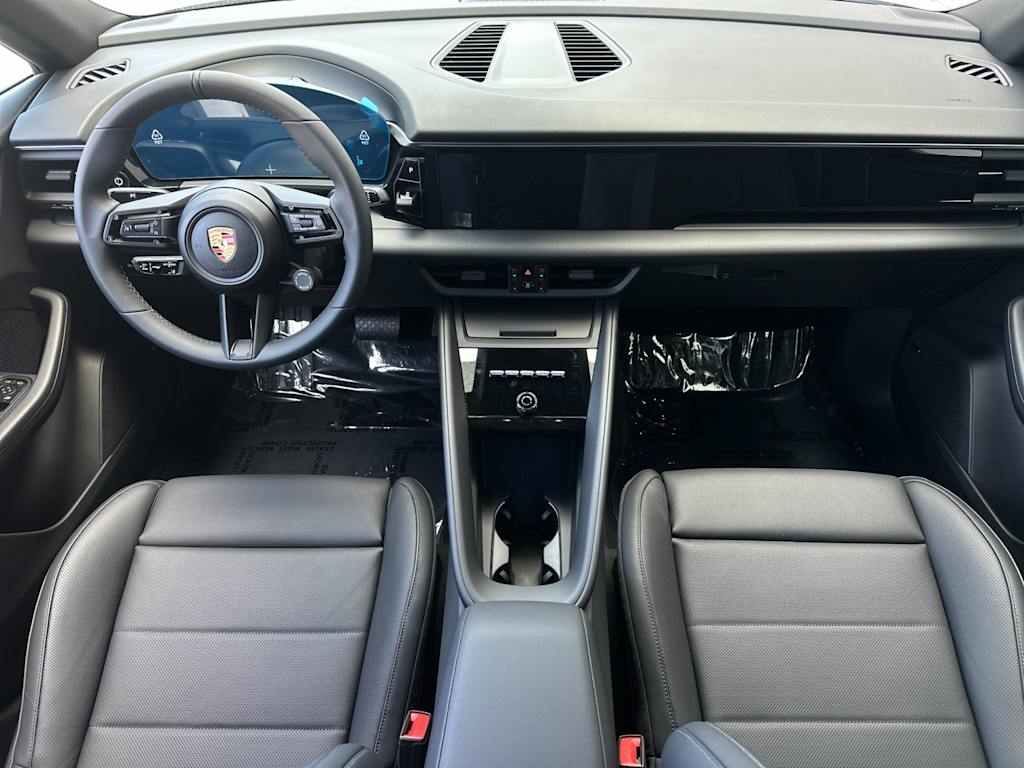 Thumbnail: 2025 Porsche Macan - 2