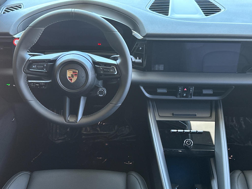 Thumbnail: 2025 Porsche Macan - 8