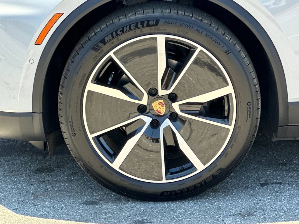 Thumbnail: 2025 Porsche Macan - 7