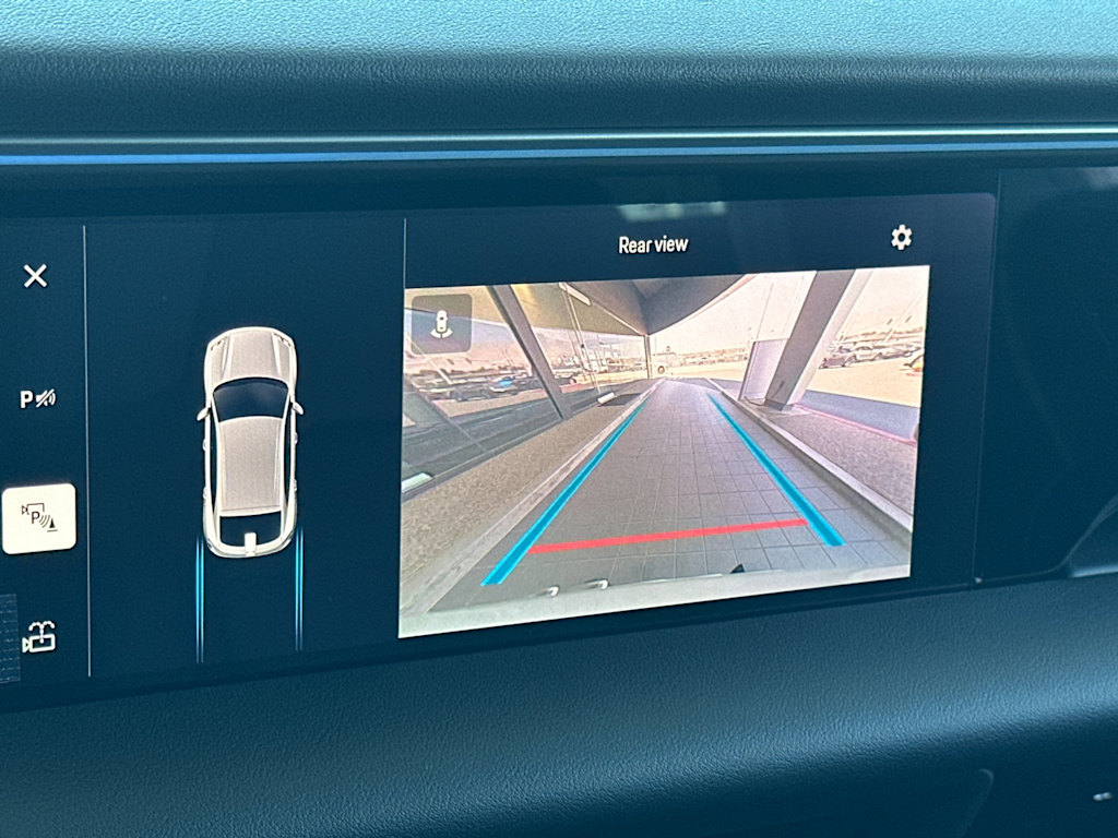 Thumbnail: 2025 Porsche Macan - 22