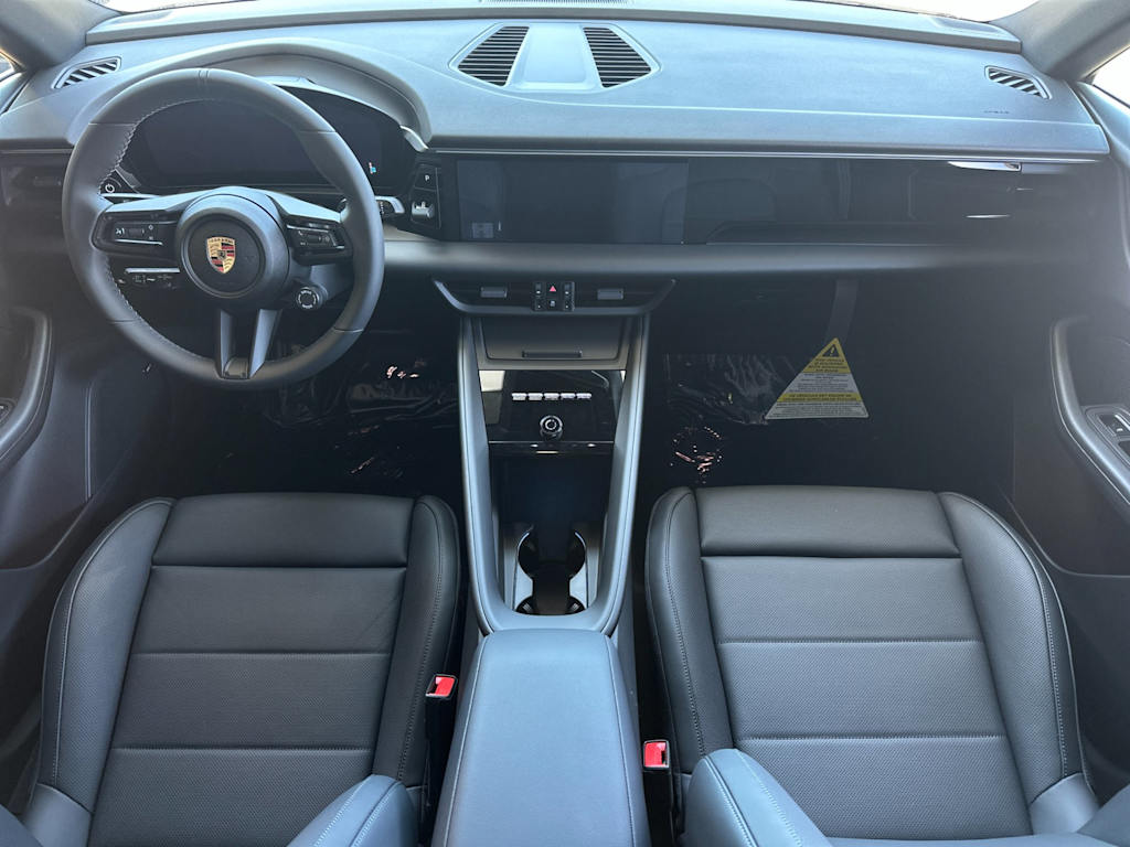 Thumbnail: 2025 Porsche Macan - 2