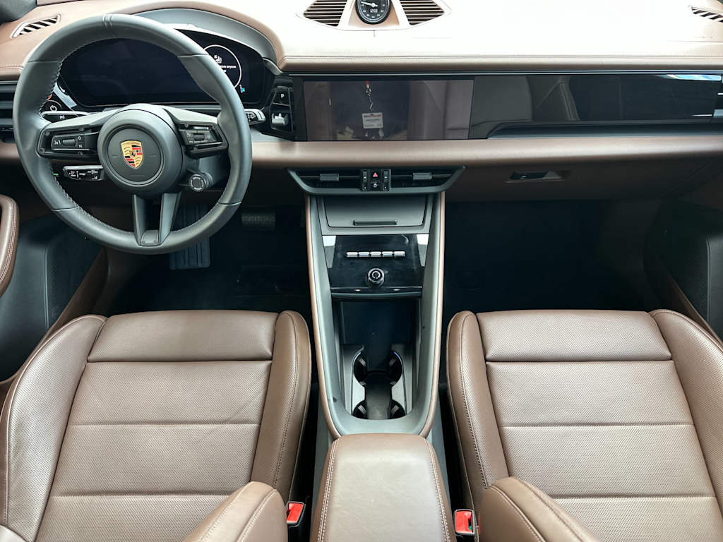Thumbnail: 2025 Porsche Macan - 2