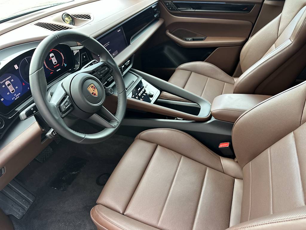 Thumbnail: 2025 Porsche Macan - 9
