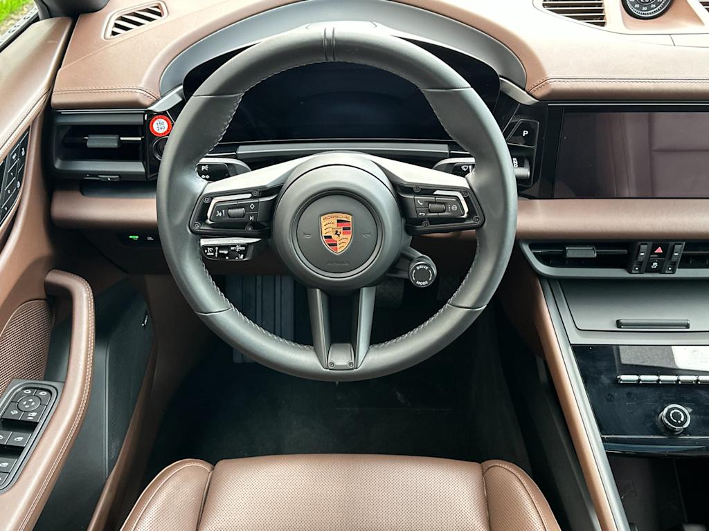 Thumbnail: 2025 Porsche Macan - 8