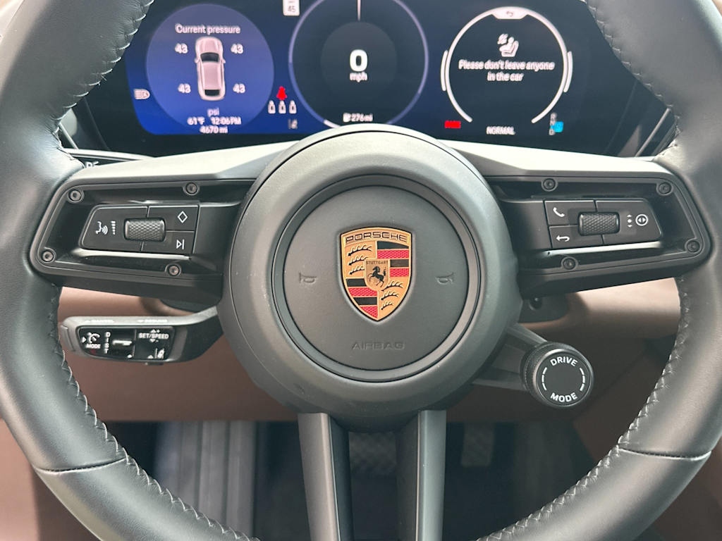 Thumbnail: 2025 Porsche Macan - 28