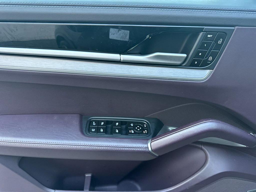 Thumbnail: 2024 Porsche Cayenne - 22