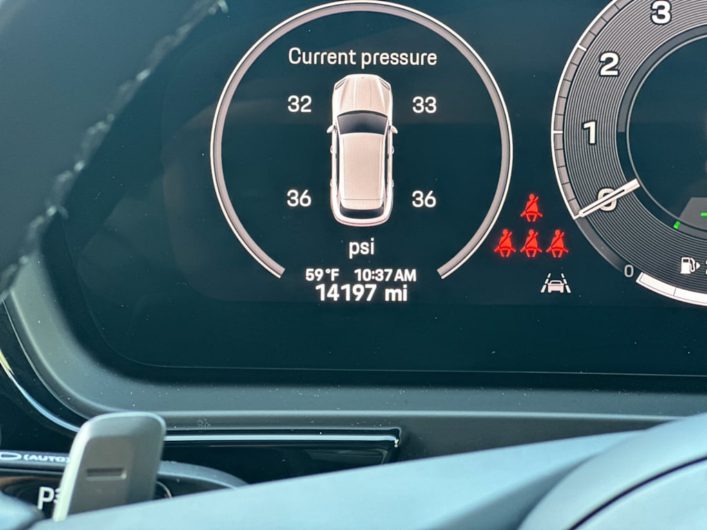 Thumbnail: 2024 Porsche Cayenne - 30