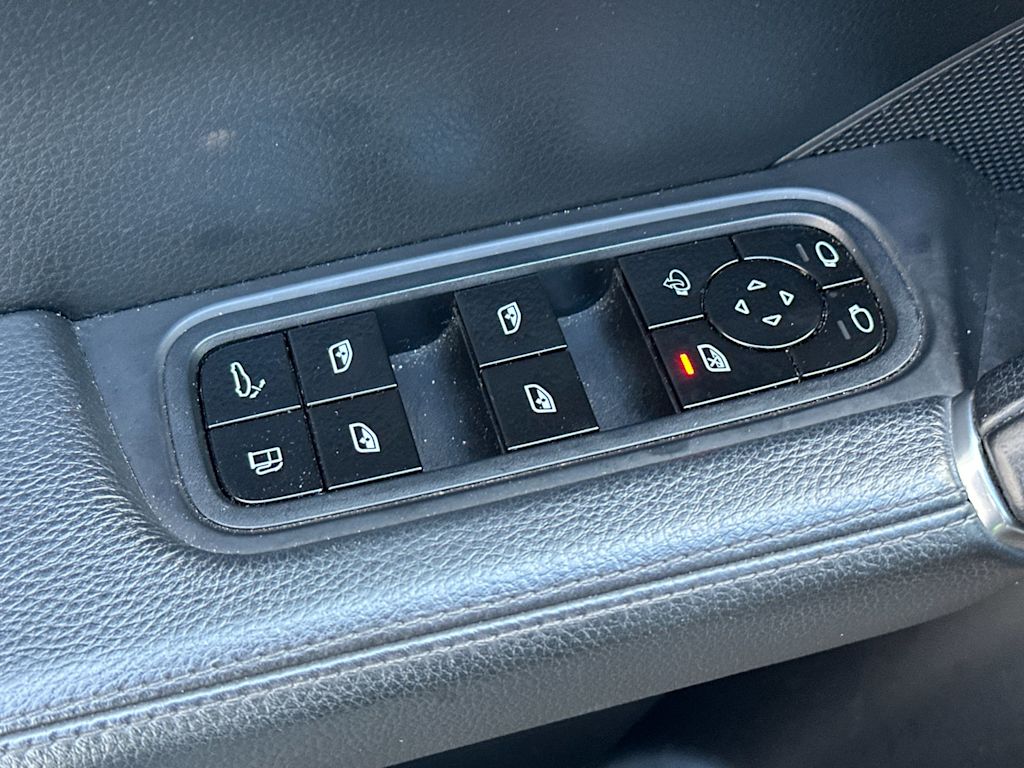 Thumbnail: 2019 Porsche Cayenne - 24