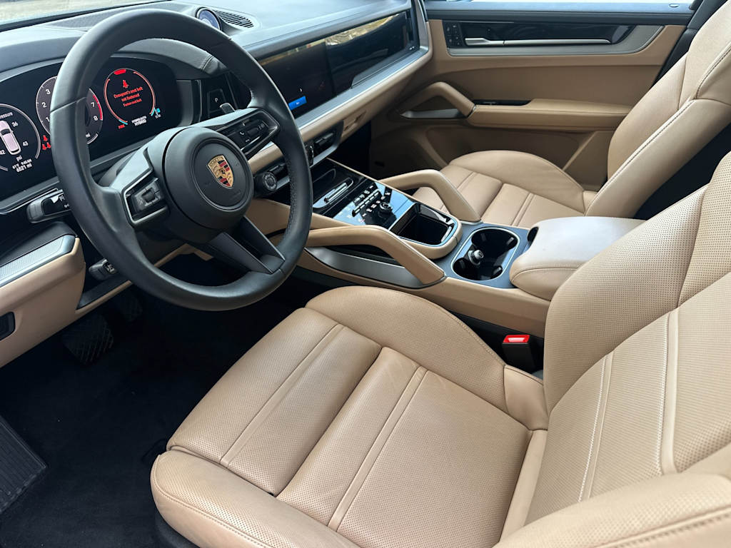 Thumbnail: 2025 Porsche Cayenne - 10