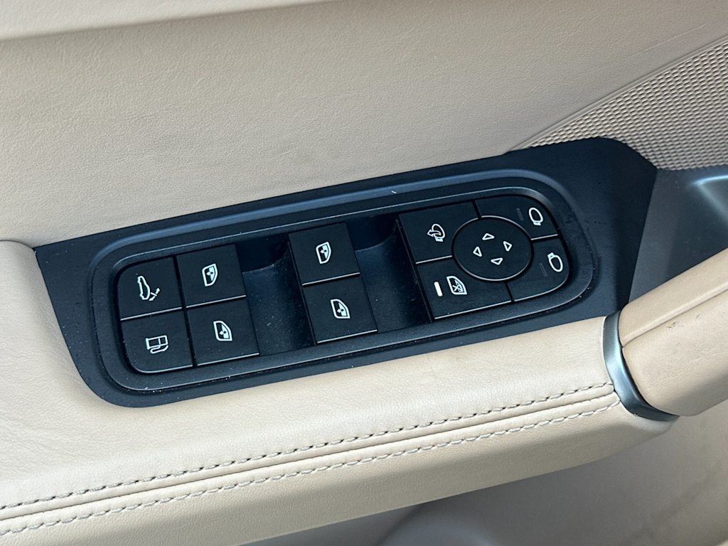 Thumbnail: 2025 Porsche Cayenne - 22