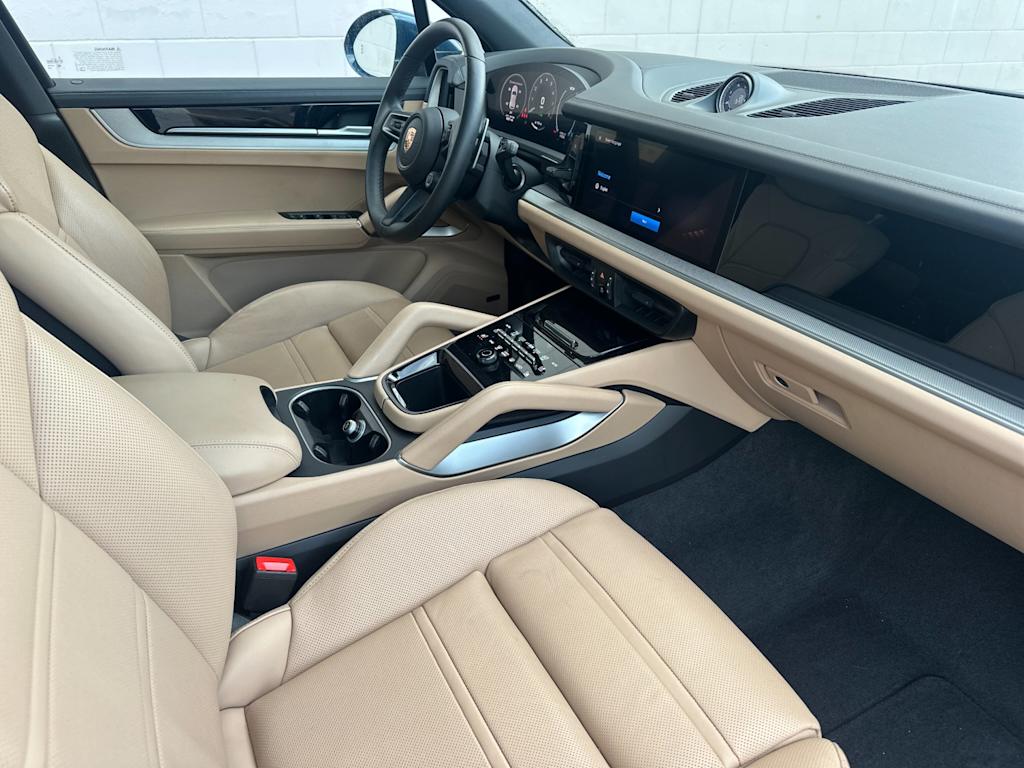 Thumbnail: 2025 Porsche Cayenne - 13