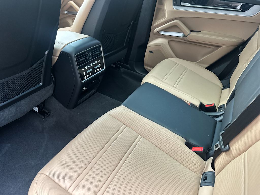 Thumbnail: 2025 Porsche Cayenne - 12