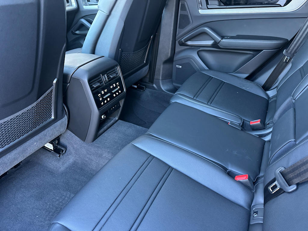 Thumbnail: 2025 Porsche Cayenne - 9