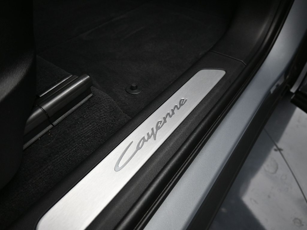Thumbnail: 2026 Porsche Cayenne - 10