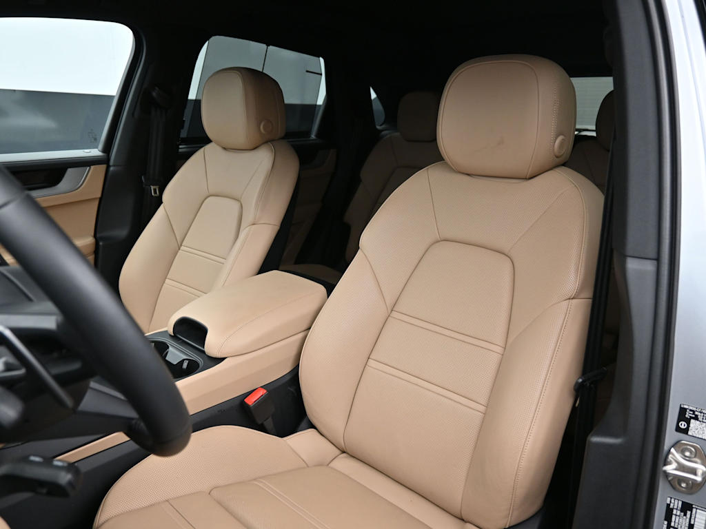 Thumbnail: 2026 Porsche Cayenne - 9
