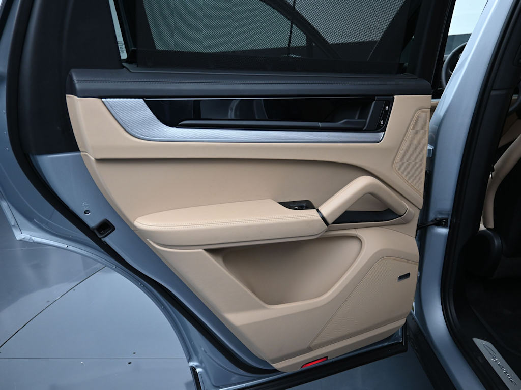 Thumbnail: 2026 Porsche Cayenne - 24