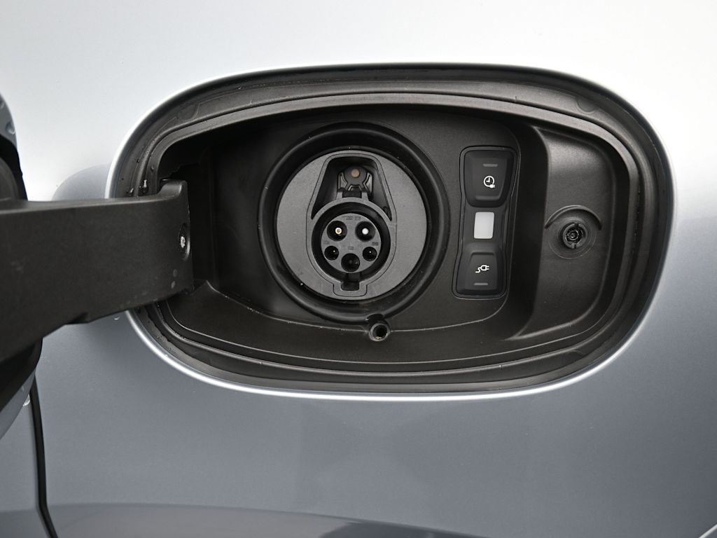 Thumbnail: 2026 Porsche Cayenne - 28