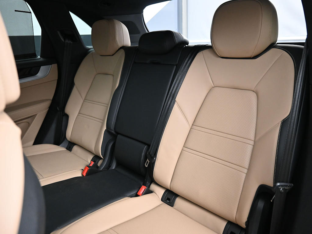 Thumbnail: 2026 Porsche Cayenne - 23
