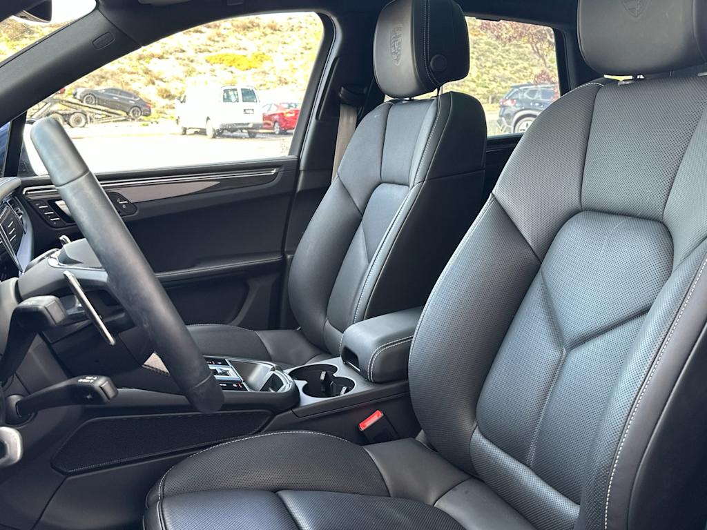 Thumbnail: 2025 Porsche Macan - 10