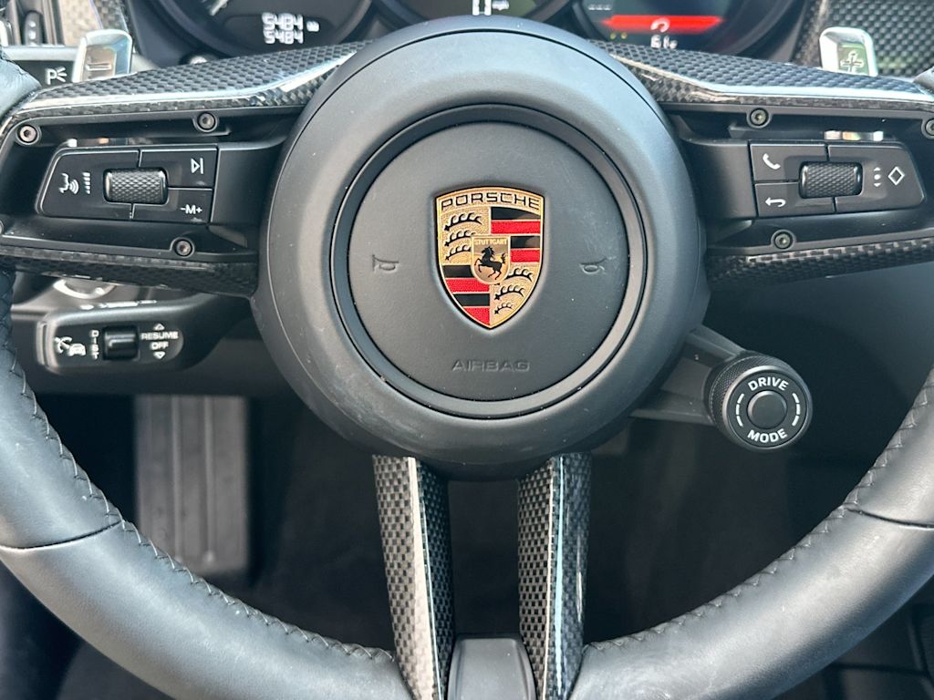 Thumbnail: 2025 Porsche Macan - 29