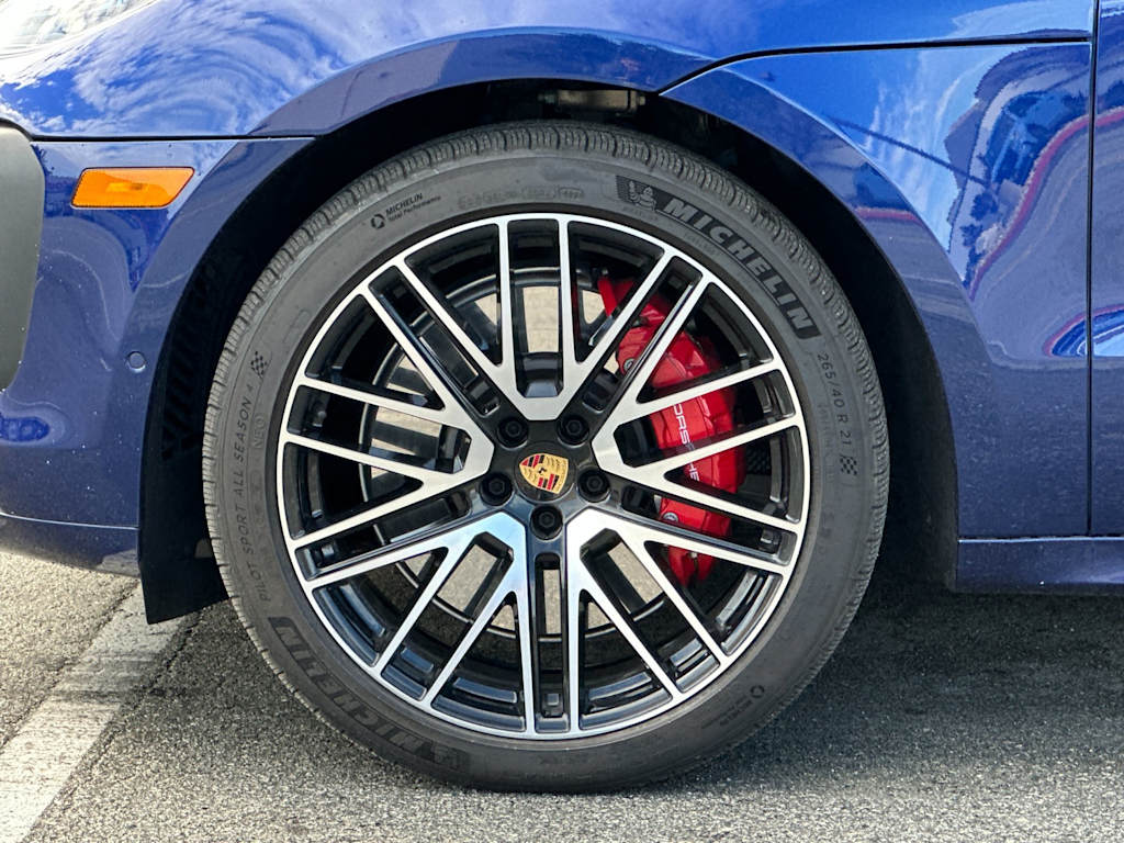 Thumbnail: 2025 Porsche Macan - 7