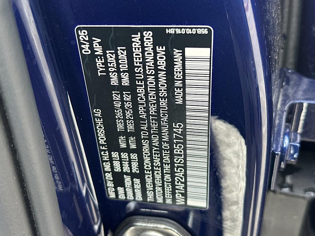 Thumbnail: 2025 Porsche Macan - 17