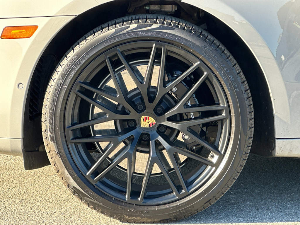 Thumbnail: 2025 Porsche Macan - 8