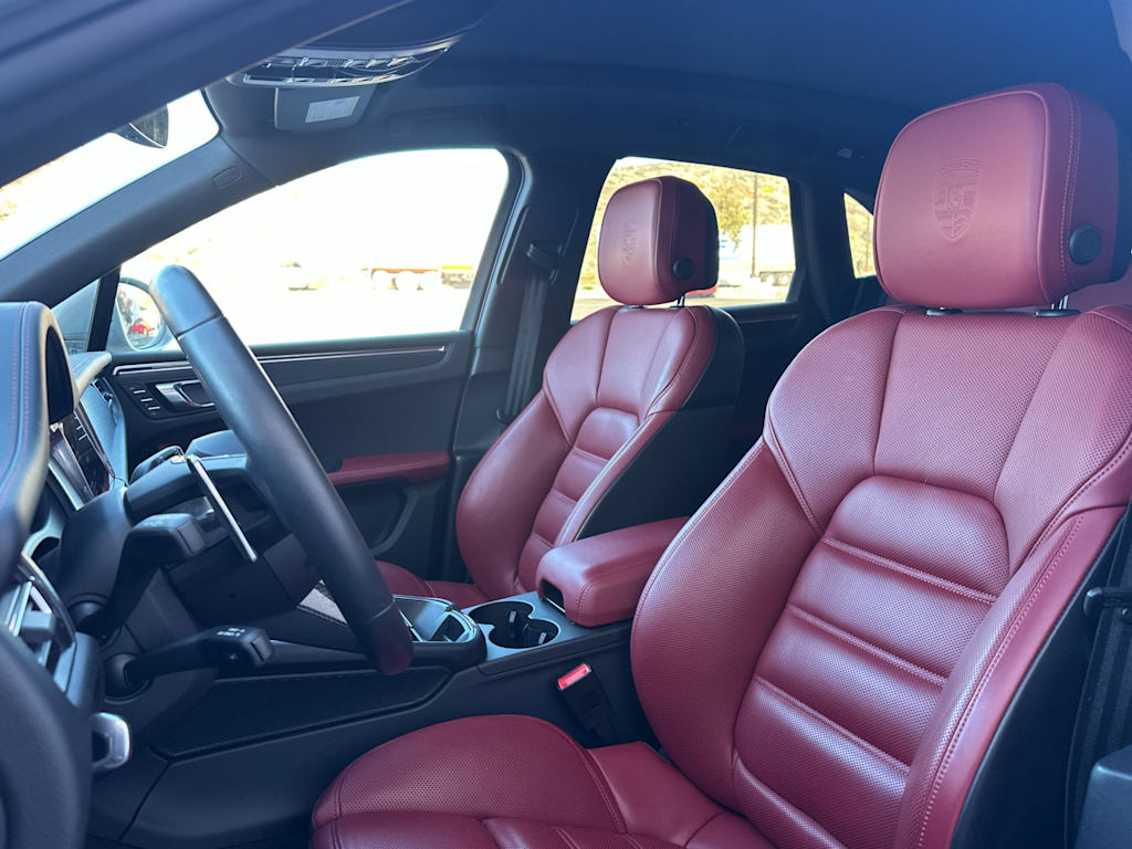 Thumbnail: 2025 Porsche Macan - 11