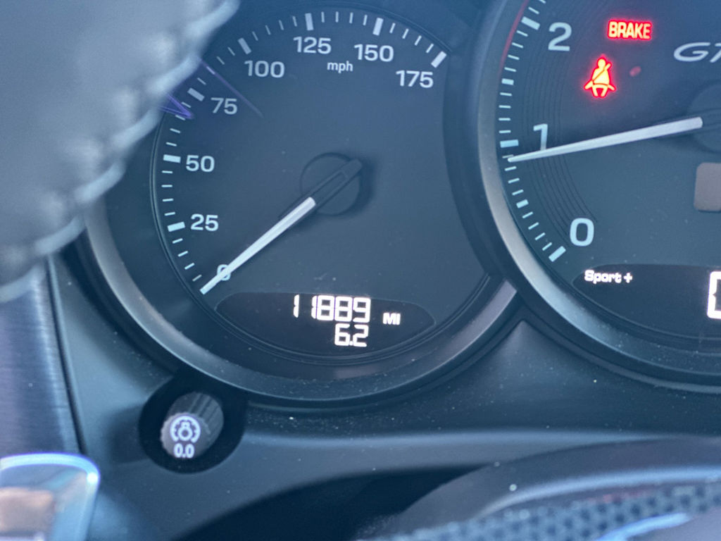 Thumbnail: 2025 Porsche Macan - 30