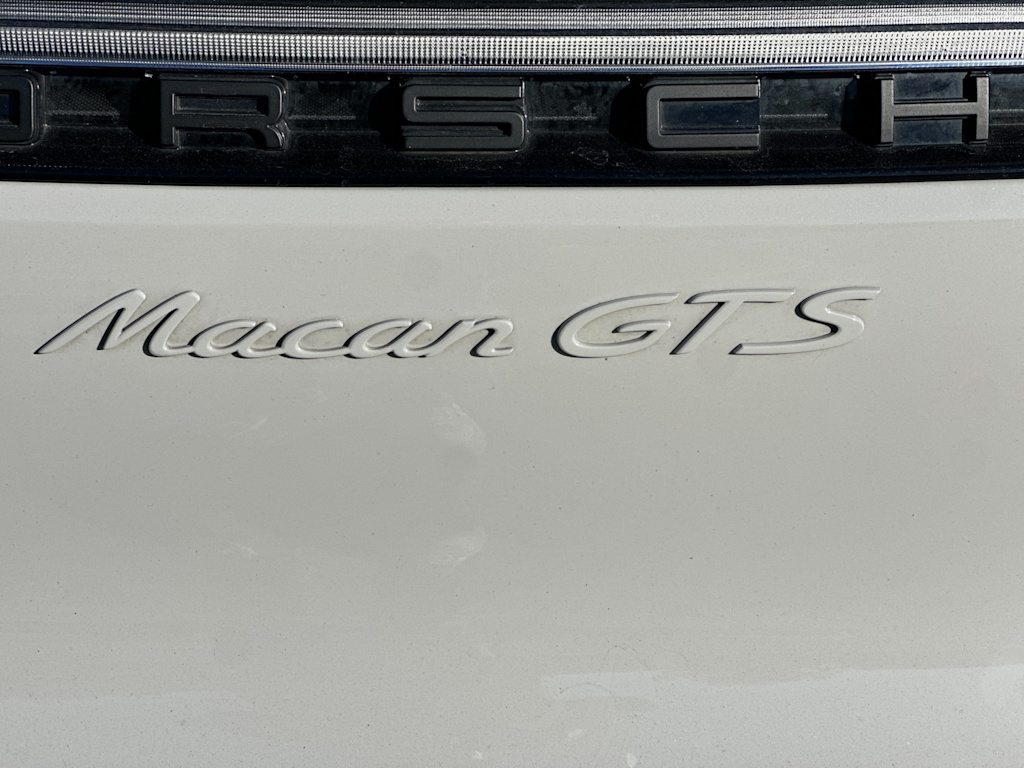 Thumbnail: 2025 Porsche Macan - 7