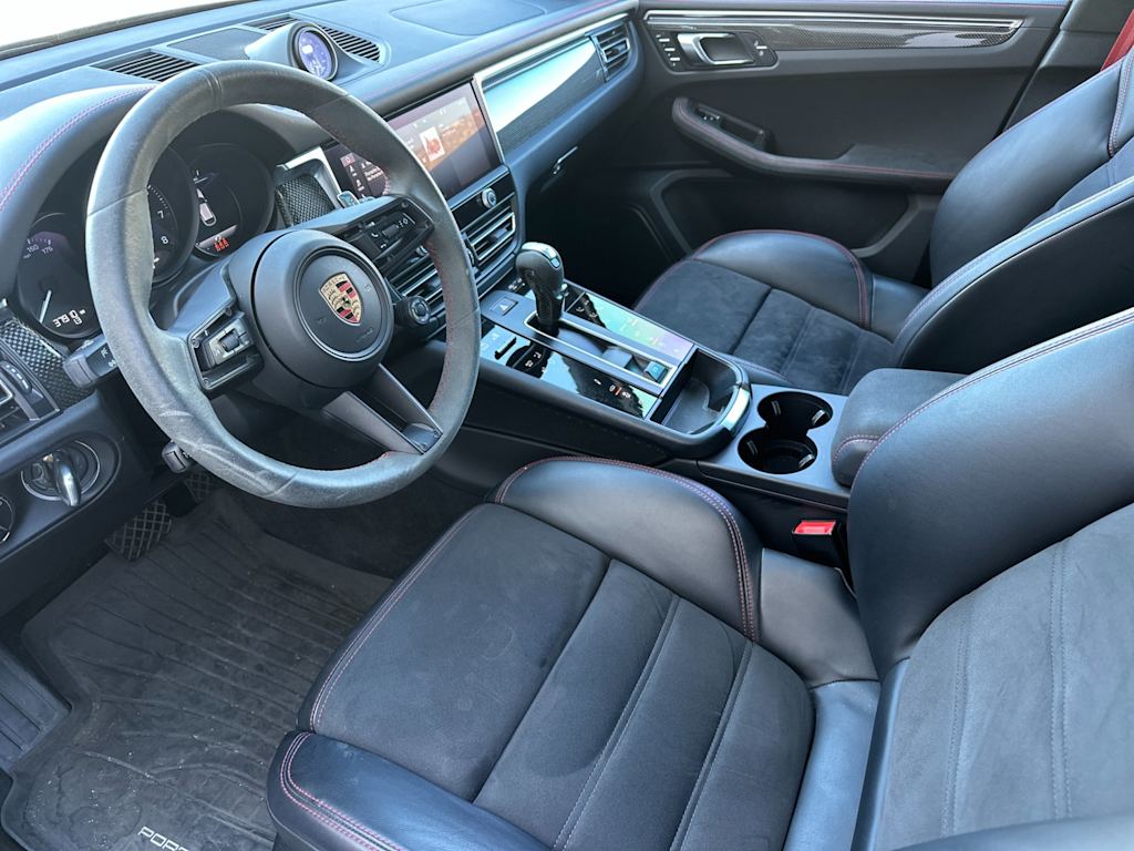 Thumbnail: 2023 Porsche Macan - 9