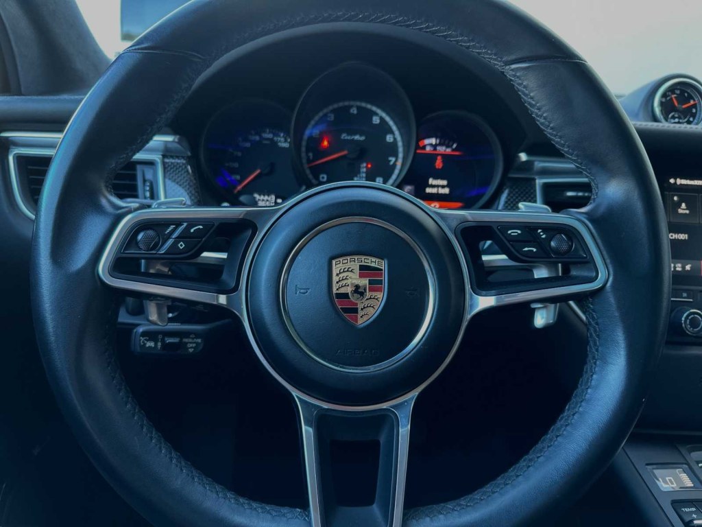 2018 Porsche Macan Turbo 13