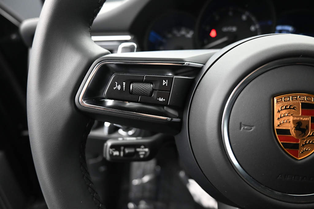 Thumbnail: 2026 Porsche Macan - 19